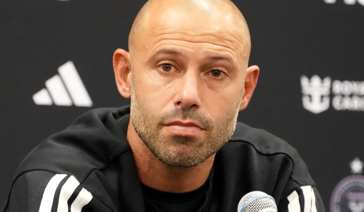 Javier Mascherano Emerges as Contender for Rosario Central Managerial Role Amidst Almirón Speculation
