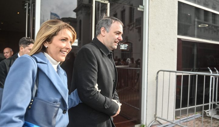 Argentina’s Chief of Staff Manuel Adorni Admits to Undeclared “Black” Savings of $500,000