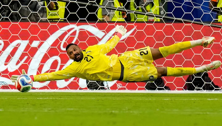 Al-Owais Stars as Saudi Arabia Holds Uruguay to 1-1 Draw in World Cup Opener
