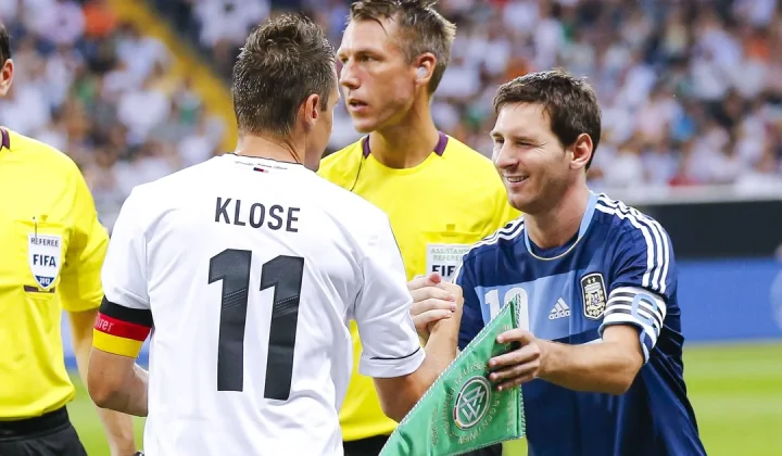 Miroslav Klose Congratulates Lionel Messi on Breaking World Cup Goals Record