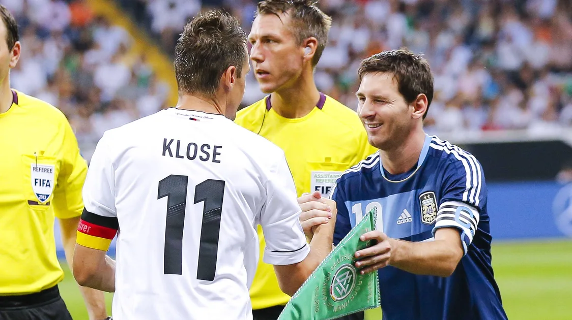 Miroslav Klose Congratulates Lionel Messi on Breaking World Cup Goals Record
