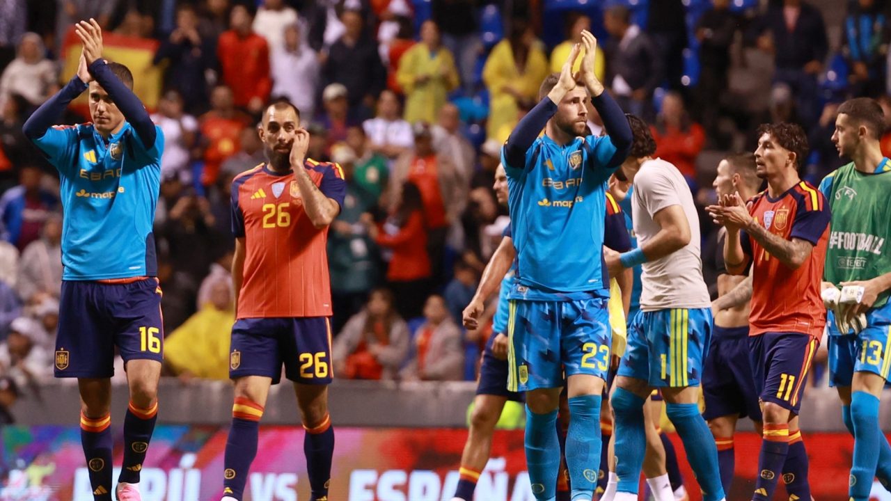 España Cierra Preparativos con Victoria Ante Perú