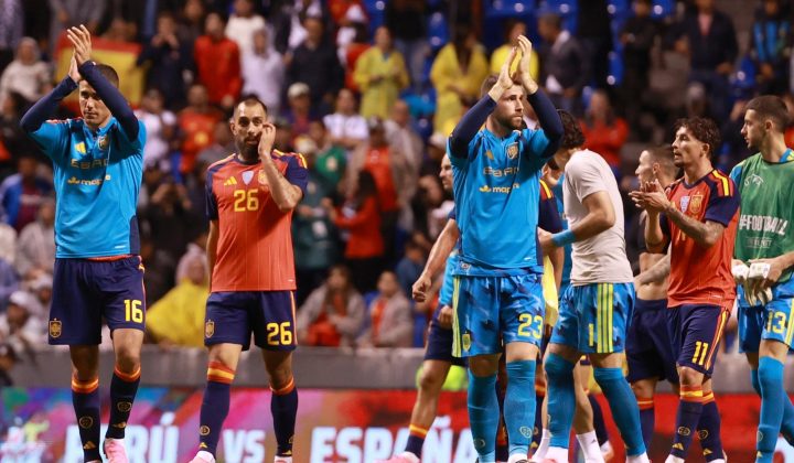 España Cierra Preparativos con Victoria Ante Perú