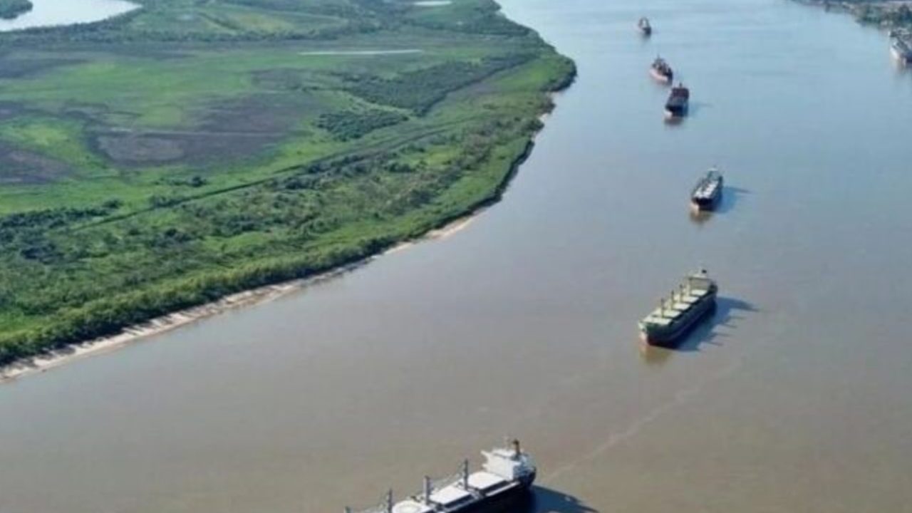 Jan de Nul Pre-Awarded Hidrovía Concession in $15 Billion Deal