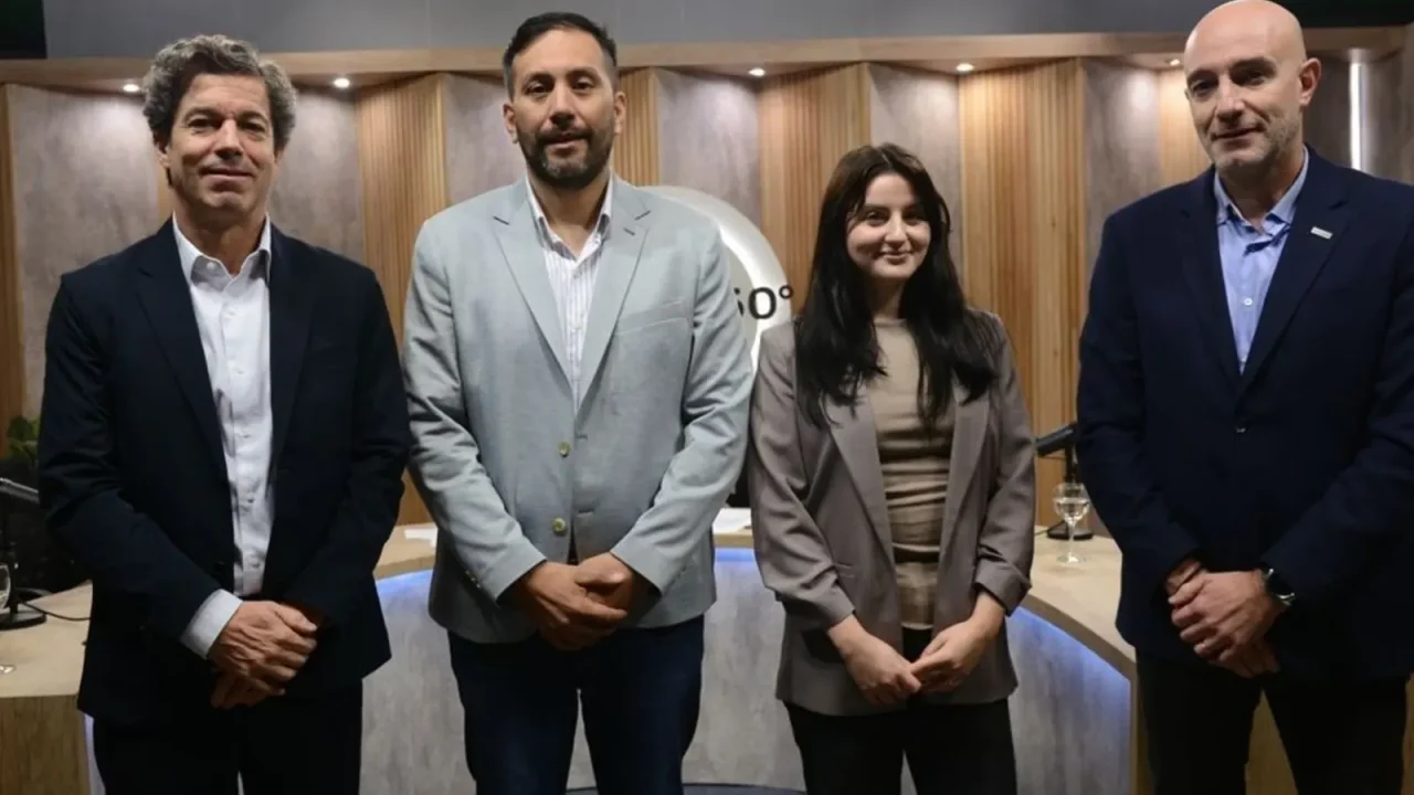 Experts Tackle Sustainable Economy: ESG Integration and Tech’s Crucial Role