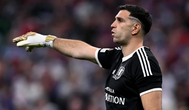 Juventus Eyes Dibu Martínez Amidst Aston Villa Price Drop and Agent Links