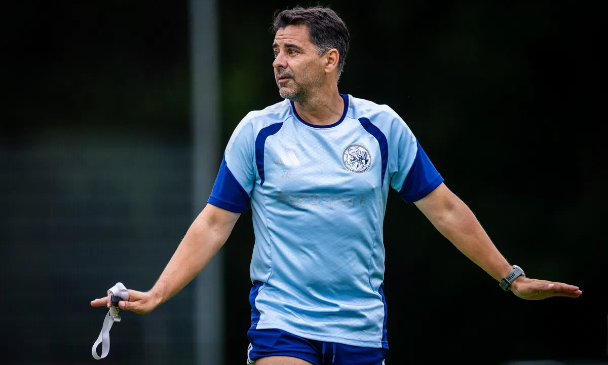 New Ajax Coach Míchel Emphasizes Passion Ahead of Conference League Qualifiers