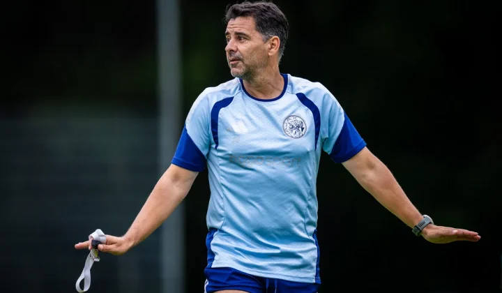 New Ajax Coach Míchel Emphasizes Passion Ahead of Conference League Qualifiers