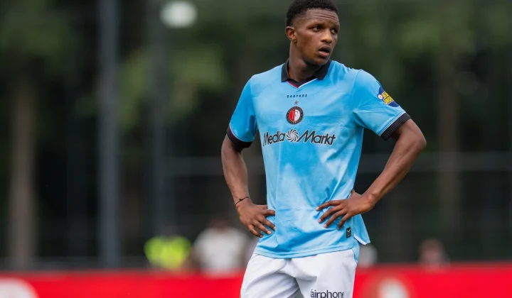 Feyenoord’s Givairo Read Attracts Interest from Nottingham Forest as Transfer Fee Debate Begins