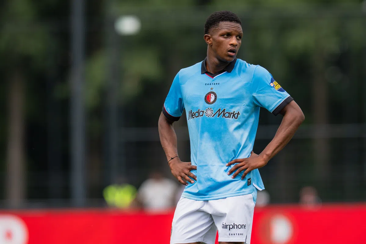 Givairo Read playing for Feyenoord in a competitive match, 2025-26 season