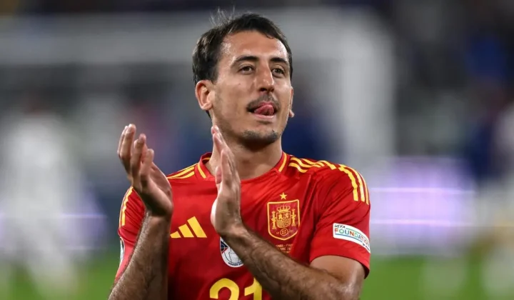 Oyarzabal Content with Real Sociedad, Dismisses Transfer Speculation