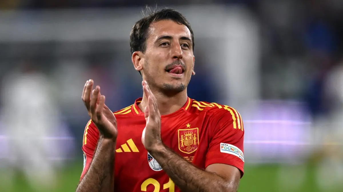 Oyarzabal Content with Real Sociedad, Dismisses Transfer Speculation