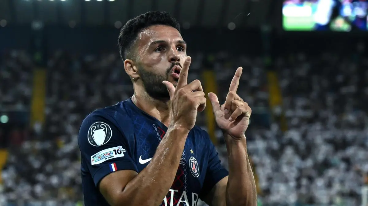 Serie A Transfer Window Ignites with Dozens of Official Deals in First Week