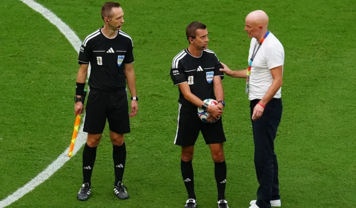 Norway Coach Solbakken Reacts Calmly to Controversial Cable Incident