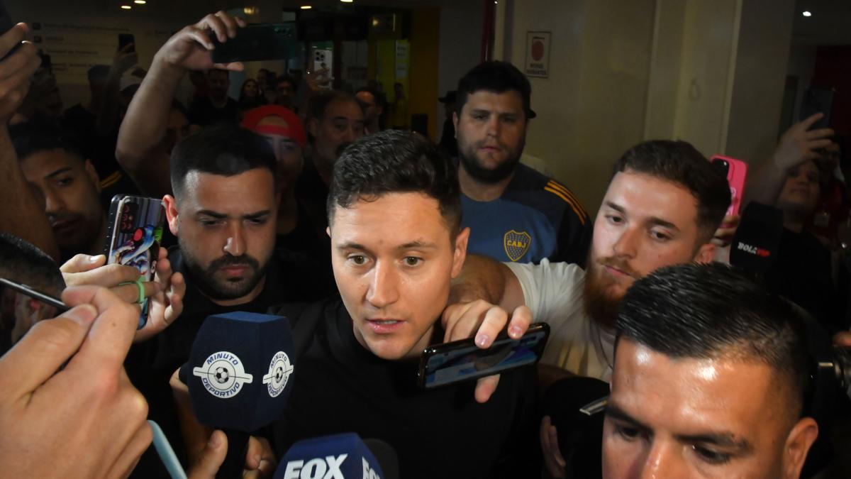Ander Herrera Spotted in Real Zaragoza Kit Ahead of Official Announcement