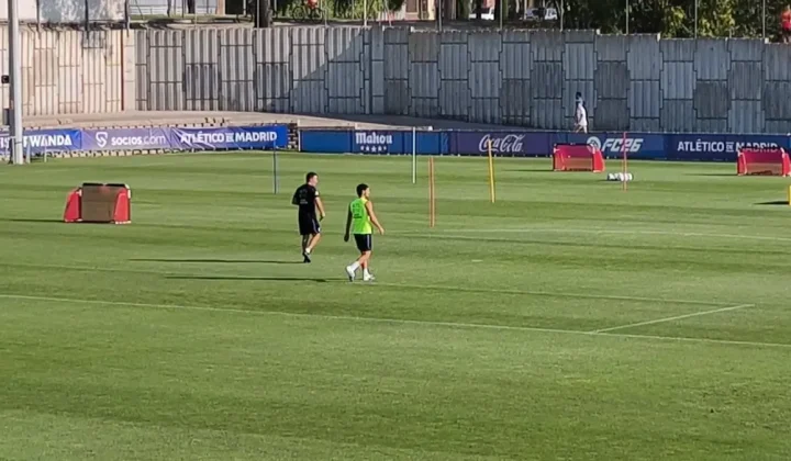 Johnny Cardoso Returns to Pitch Training as Atlético Madrid Prepares for La Liga Opener