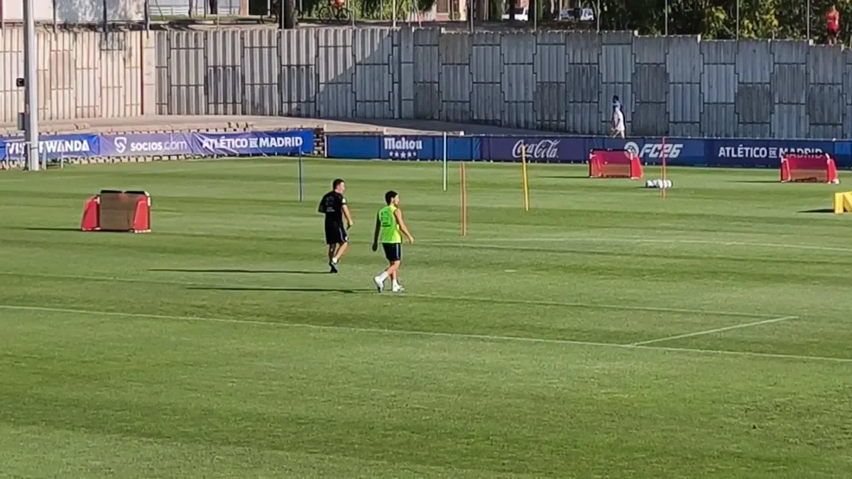 Johnny Cardoso Returns to Pitch Training as Atlético Madrid Prepares for La Liga Opener