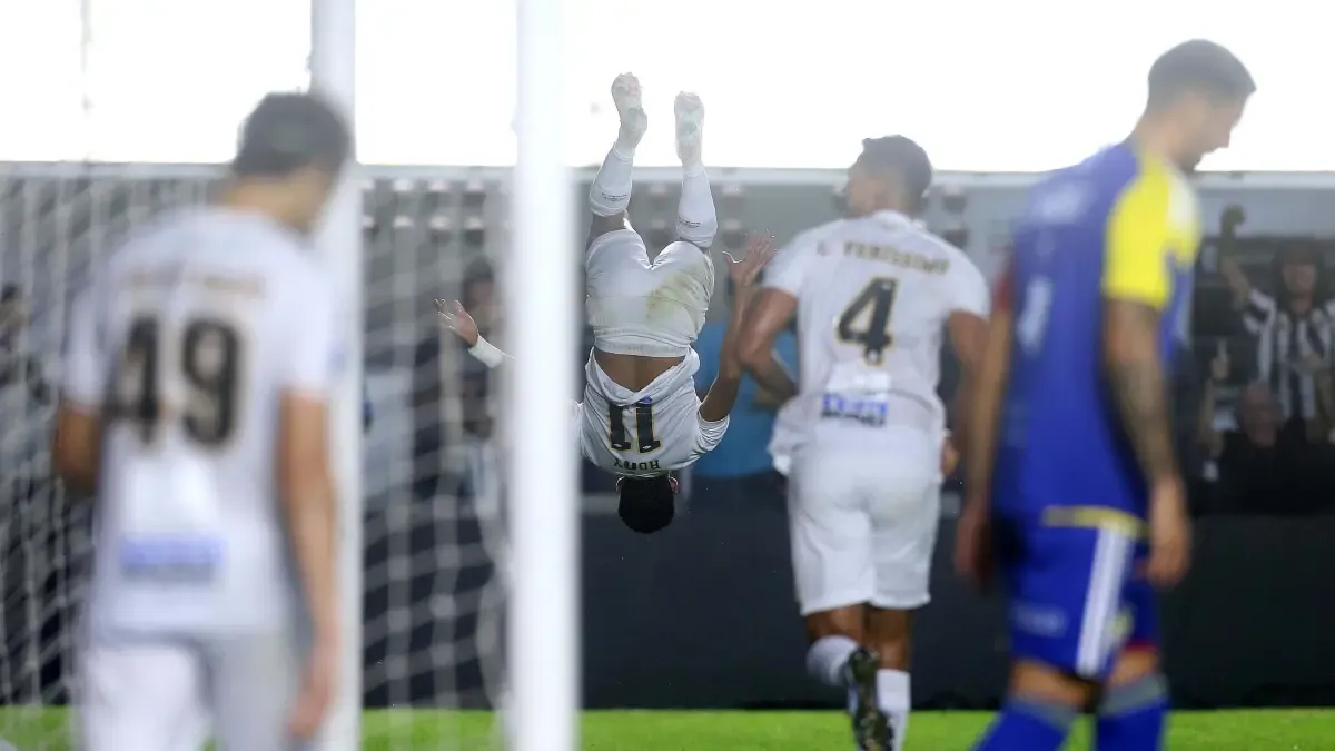 Santos completes comeback against Universidad Central to reach Copa Sudamericana round of 16
