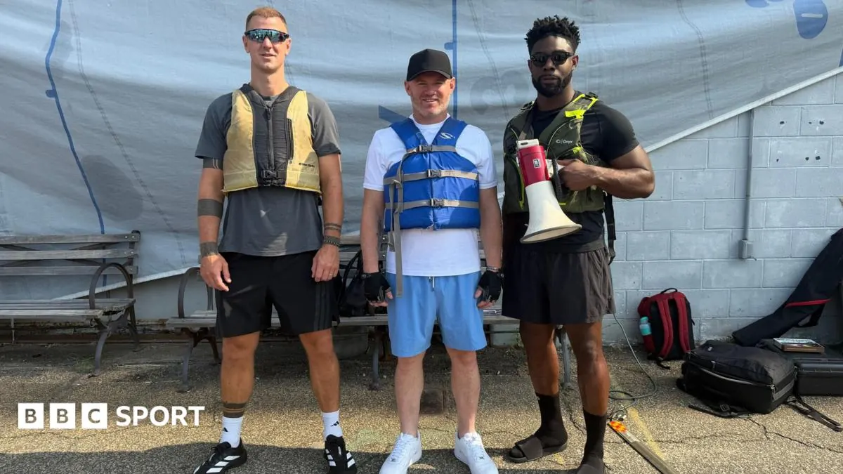 Wayne Rooney Fulfills Rowing Bet Down Hudson River with Pundit Colleagues
