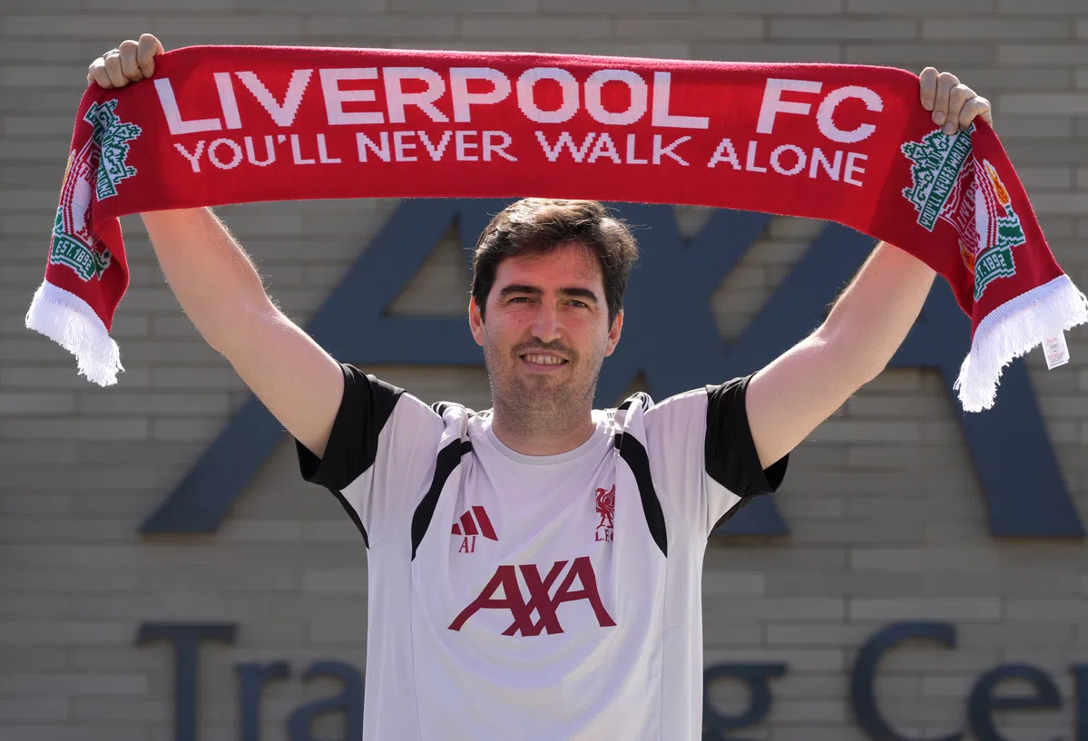 Liverpool head coach Andoni Iraola watches his team during a pre-season friendly against Sunderland