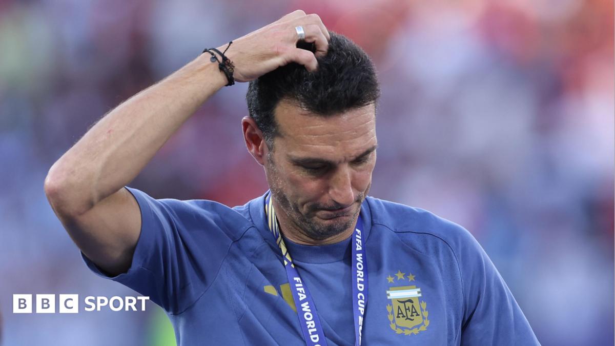 Lionel Scaloni breaks down when asked about Argentina future after World Cup final defeat