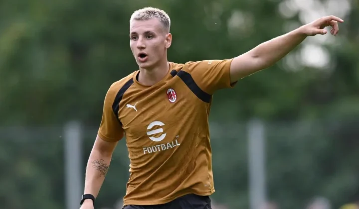 AC Milan Secures Future of Young Talents Camarda and Comotto with Extensions to 2031
