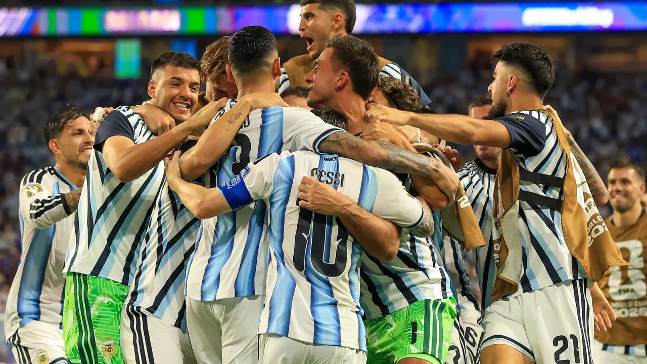 Messi Scores Twice as Argentina Survive Scare Against Cabo Verde to Reach World Cup Round of 16