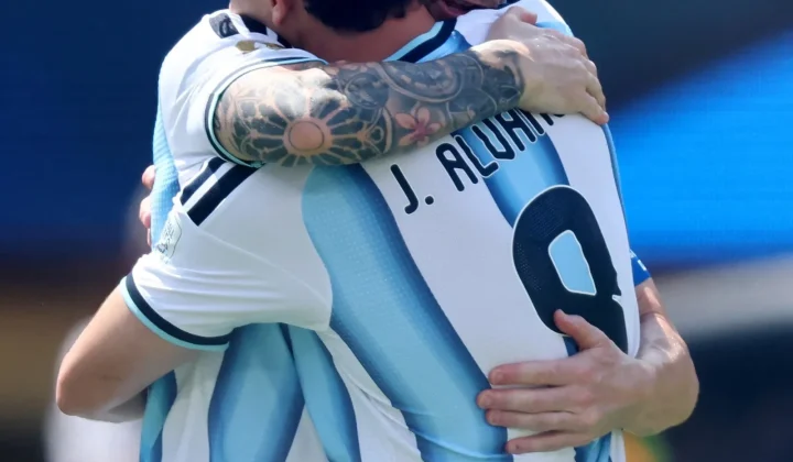 Report: Messi and Julián Álvarez Included in FIFA’s 12-Goal World Cup Vote