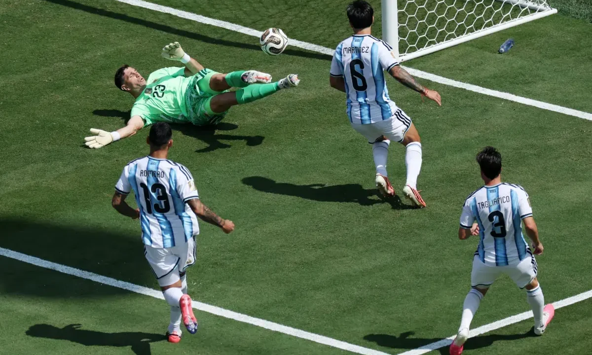Juventus Fans Call for Emiliano Martinez Signing After World Cup Final Performance