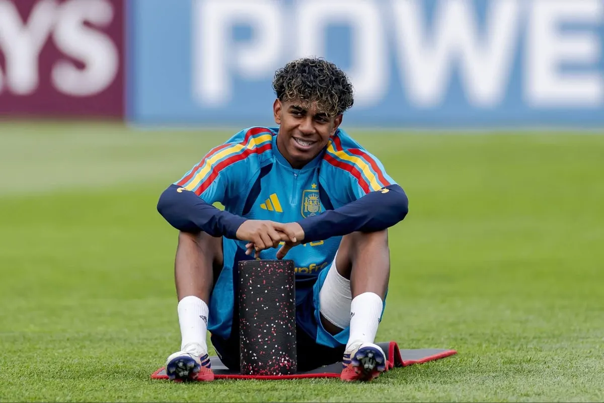 Lamine Yamal in training with the Spain national football team.