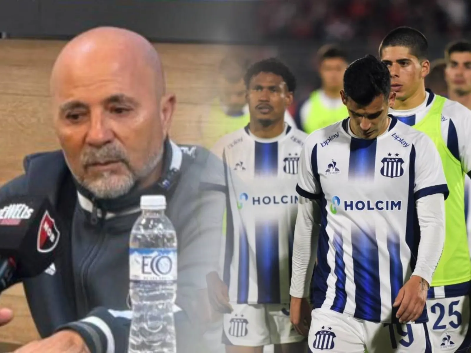 Jorge Sampaoli, manager of Talleres, giving instructions from the sideline during the Argentine Primera División match against Newell’s Old Boys