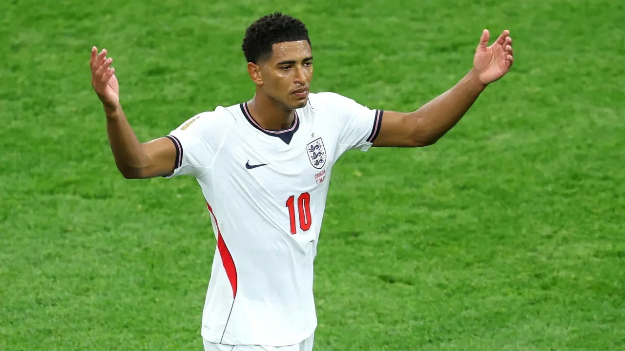 Bellingham Inspires England to Dramatic World Cup Victory Over Mexico