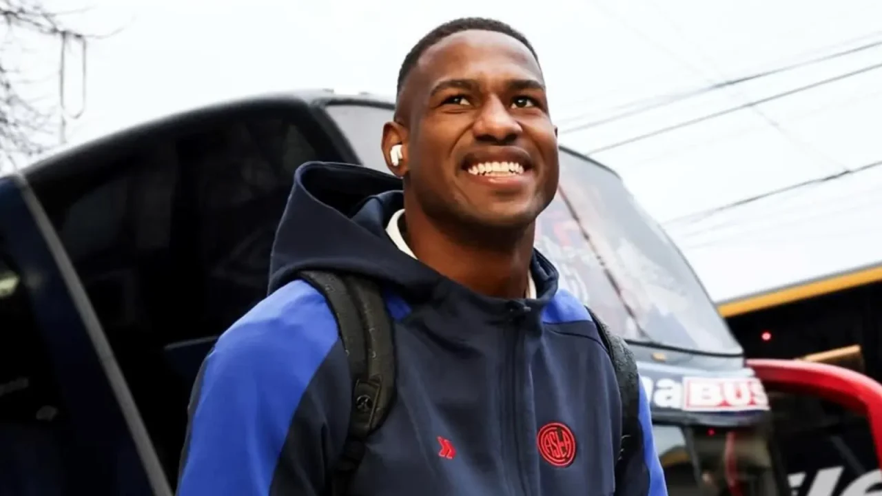 Jhohan Romaña Departs San Lorenzo for León Amidst Transfer Fee Dispute
