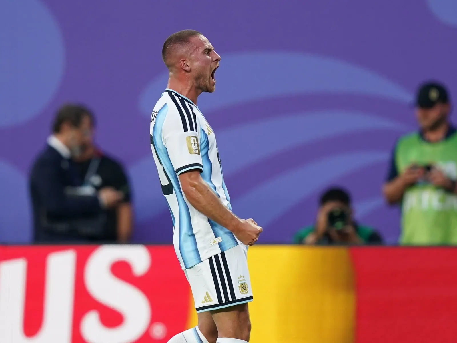 Alexis Mac Allister of Argentina celebrates scoring a header goal during the FIFA World Cup quarter-final match against Switzerland.