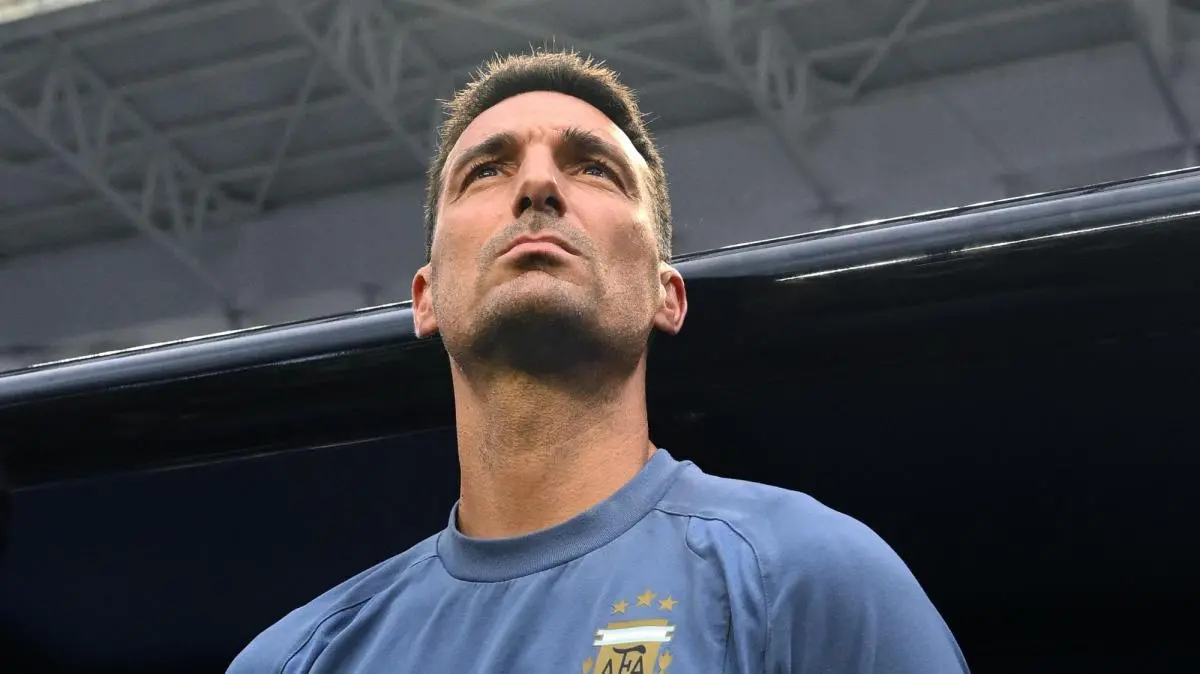 Scaloni Discusses Team Formations and Messi Ahead of Crucial Semifinal