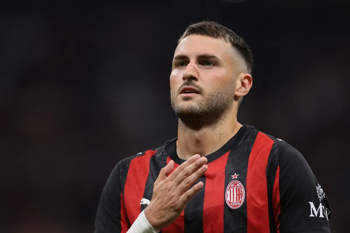 Santiago Gimenez of AC Milan celebrates a goal