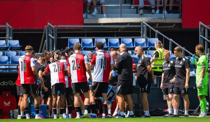 Feyenoord’s New Sporting Director Takes Firm Stance on Player Sales Amidst Squad Transition