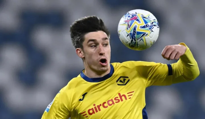 Cagliari and Sassuolo Eye Verona Striker Kieron Bowie Amid Transfer Speculation