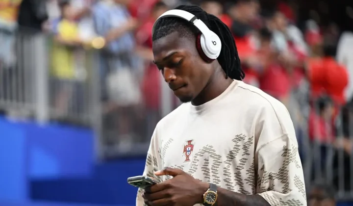 Milan Facing Squad Overhaul: Leao’s Future Uncertain Amidst Transfer Quandary