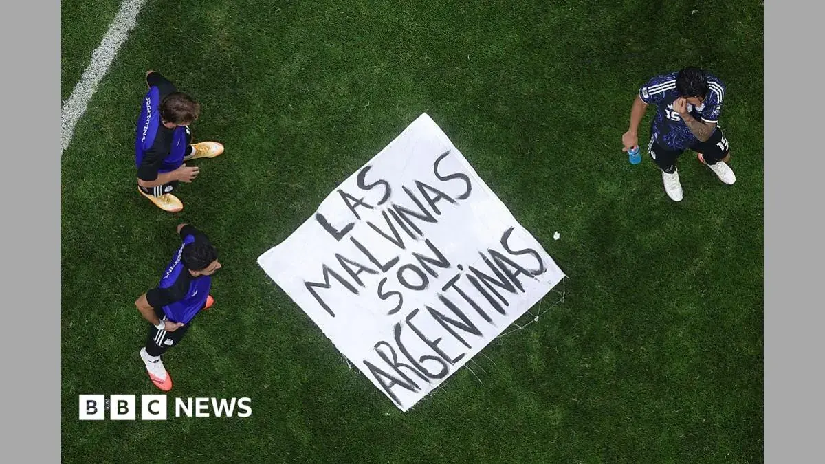 White House Defends Argentina’s Free Speech After Falklands Banner Incident