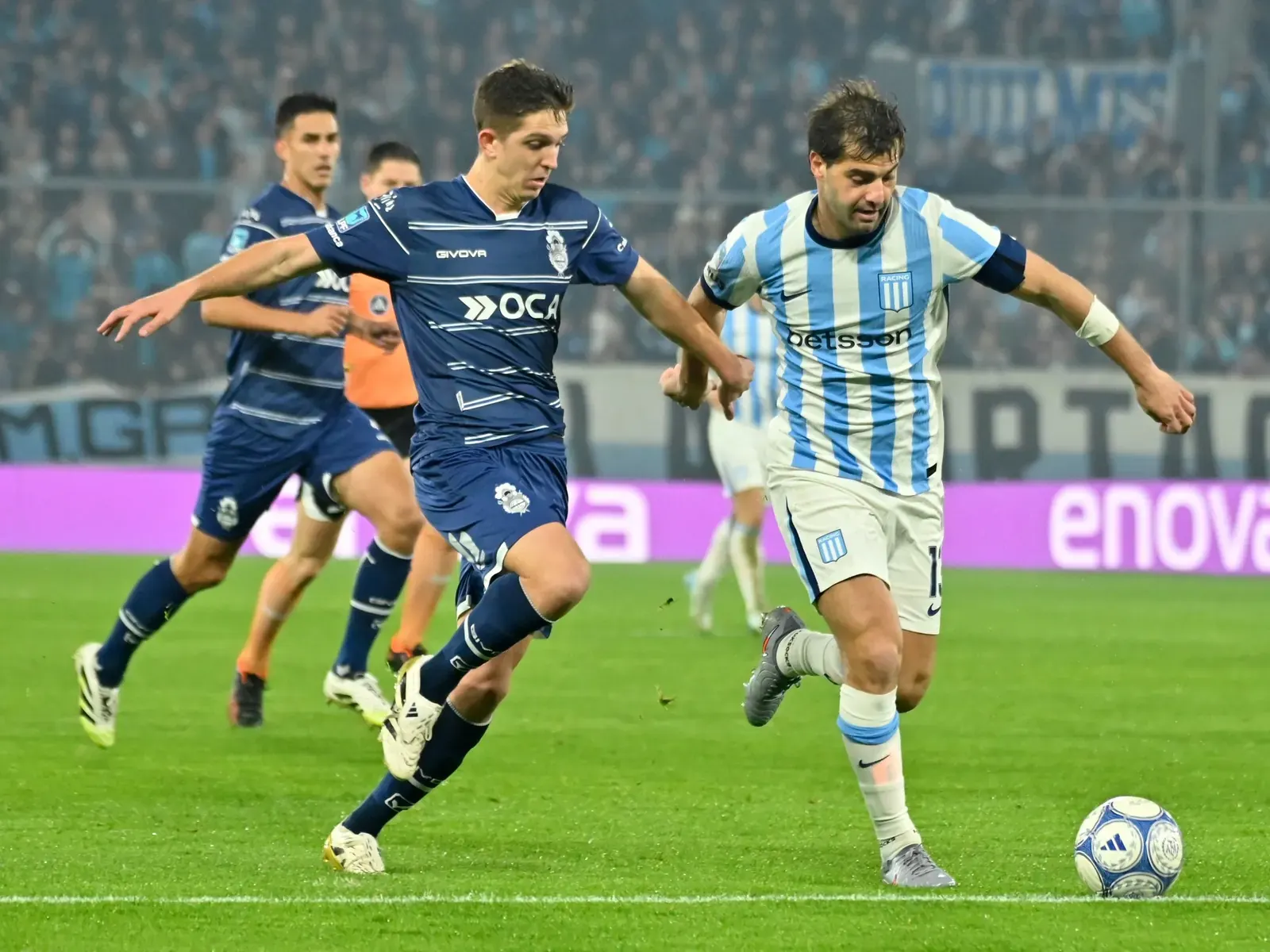 Santiago Sosa in action for Racing Club