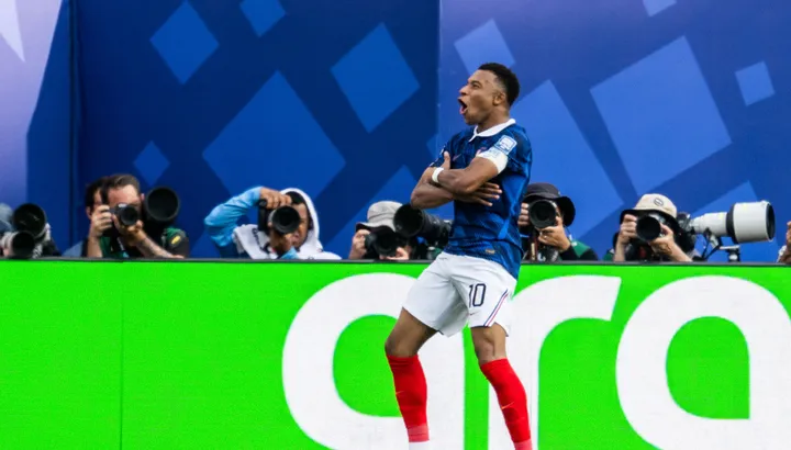 Kylian Mbappe Makes World Cup History as France Dominates Sweden to Reach Round of 16