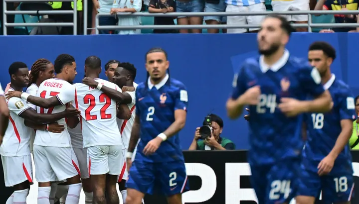 England Thrashes France 6-4 in Chaotic World Cup Third-Place Playoff