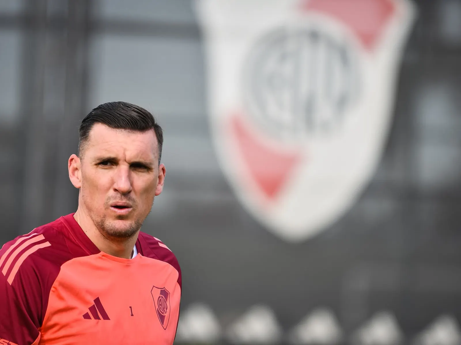 Franco Armani in action for River Plate