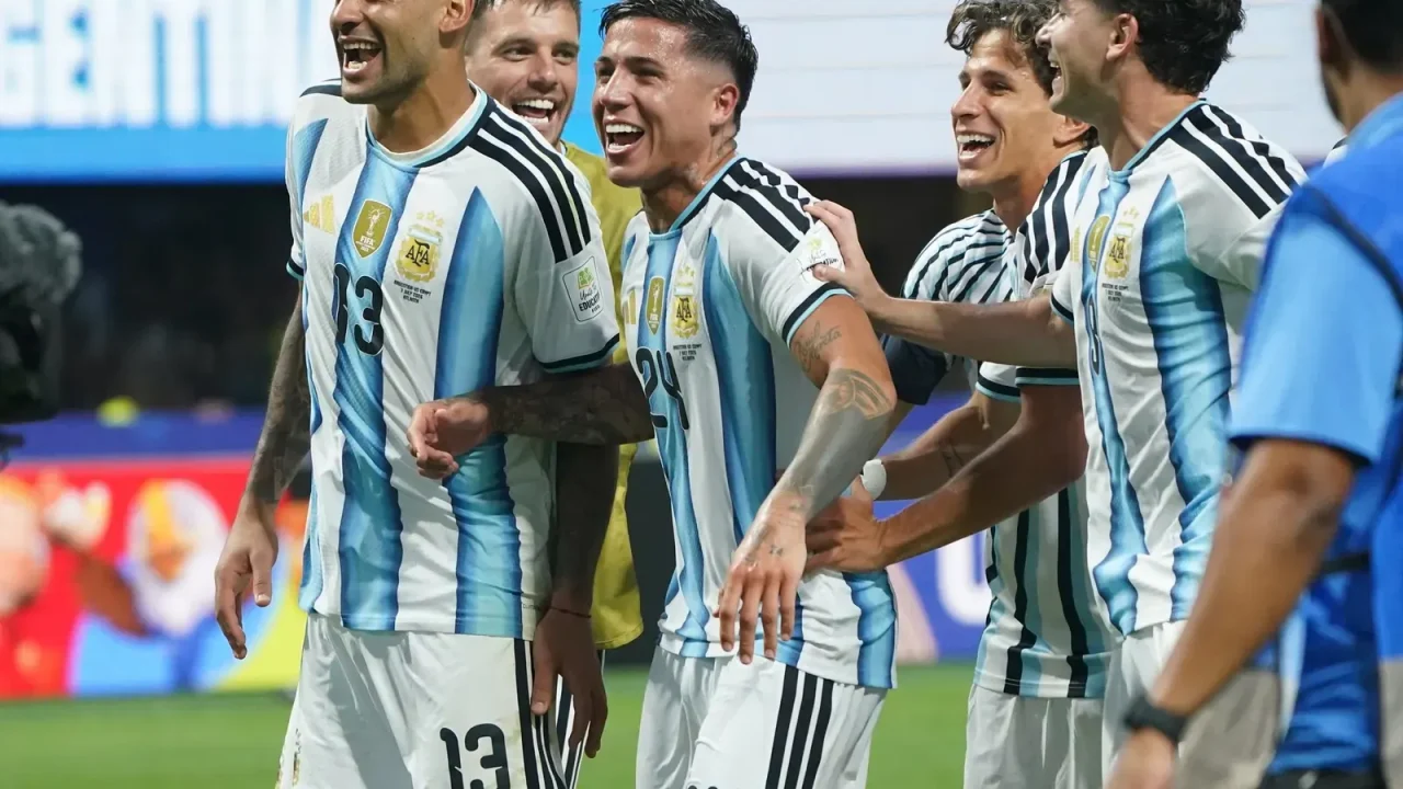 Five Argentina Players Listed in FIFA World Cup Team Vote, Ole Reports