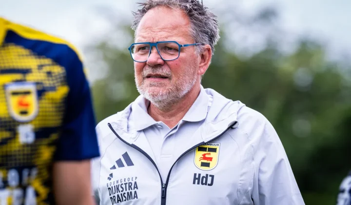 Henk de Jong Stays as Cambuur Assistant, New Head Coach Johan Plat Calls Him a ‘Gift’