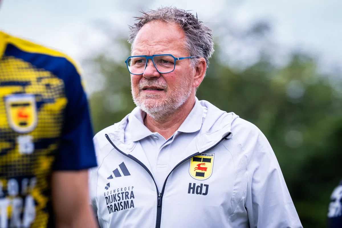 Cambuur head coach Johan Plat and assistant Henk de Jong on the bench during a Keuken Kampioen Divisie match