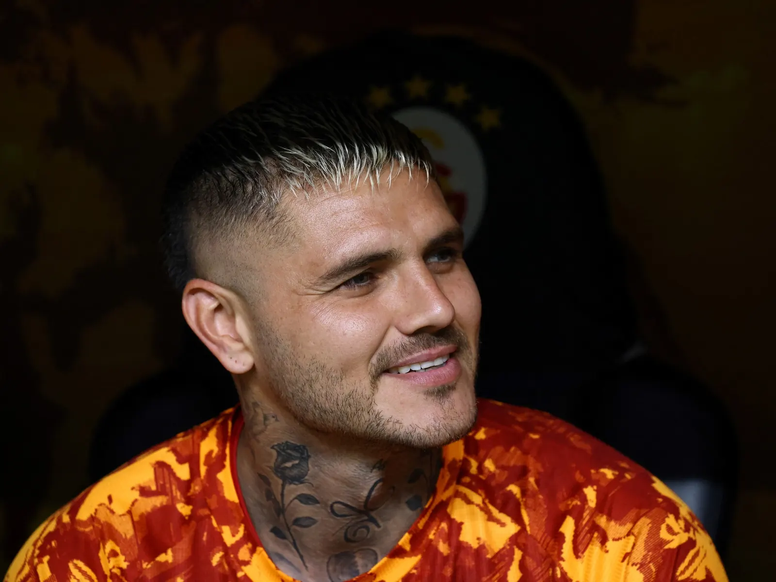 Mauro Icardi in Galatasaray kit celebrating a goal during a Turkish Süper Lig match