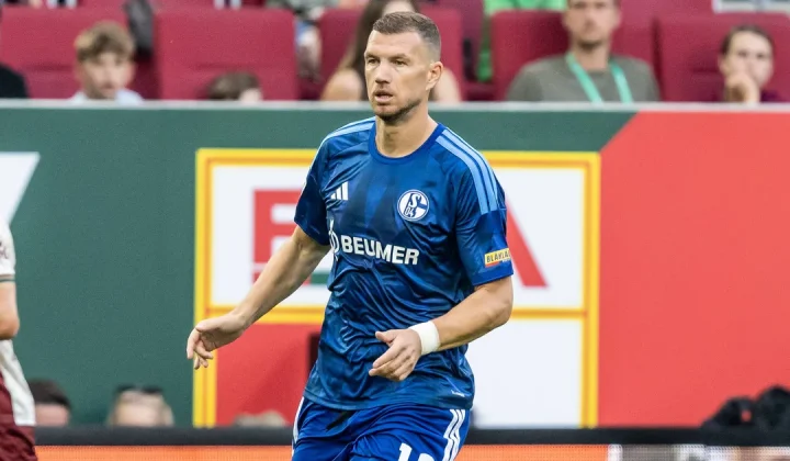 Edin Džeko Returns to Bundesliga After 15 Years, Sets Record with Schalke Comeback