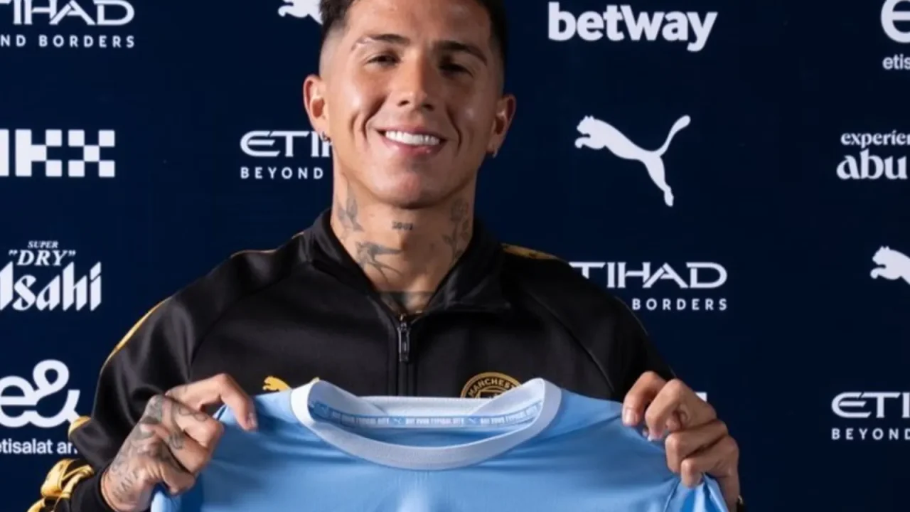 Enzo Fernández completes Manchester City move in record €160 million deal